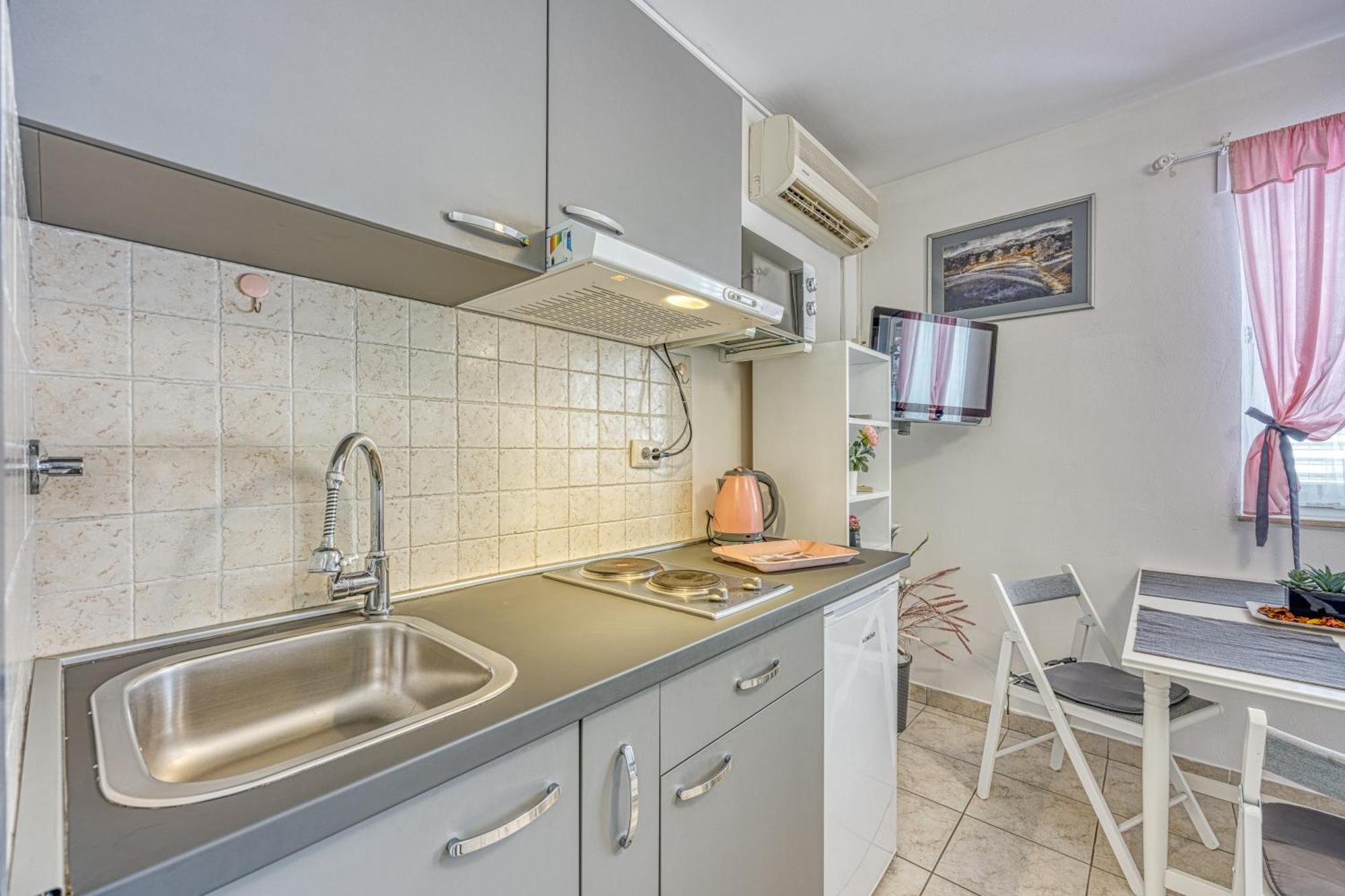 Studio Apartmani Ivanda Makarska Exterior foto